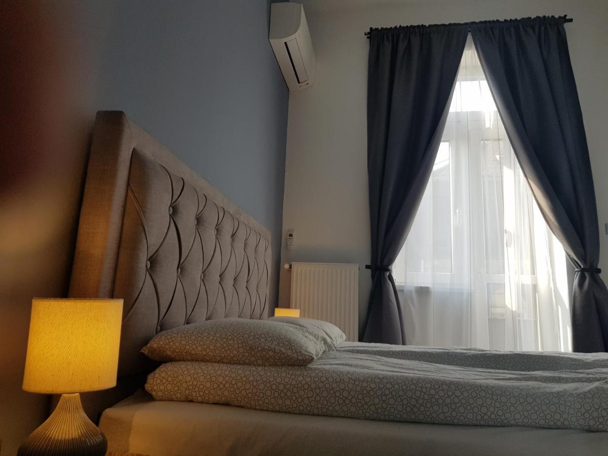 Luxurious Apartment With Balconies In Downtown Bp 부다페스트 외부 사진